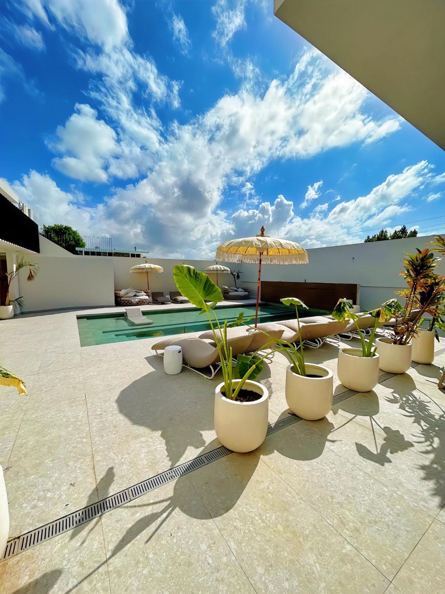 Bali Posh Hotel Pr Carolina Exterior photo